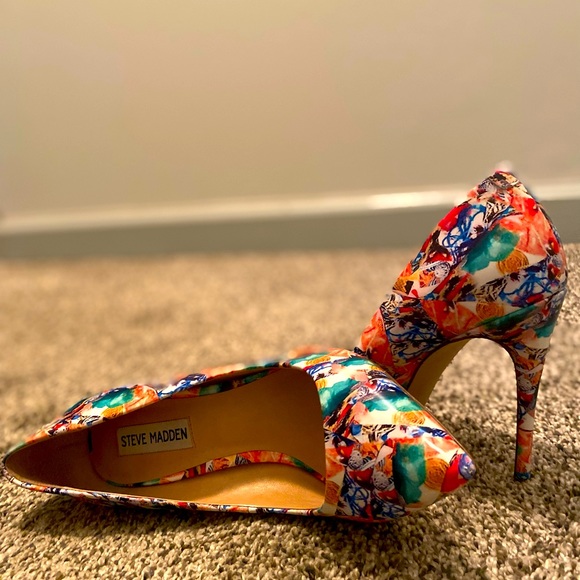 Shoes - Steve Madden heels